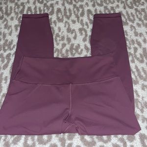 SOLD Lululemon high rise leggings 25”
